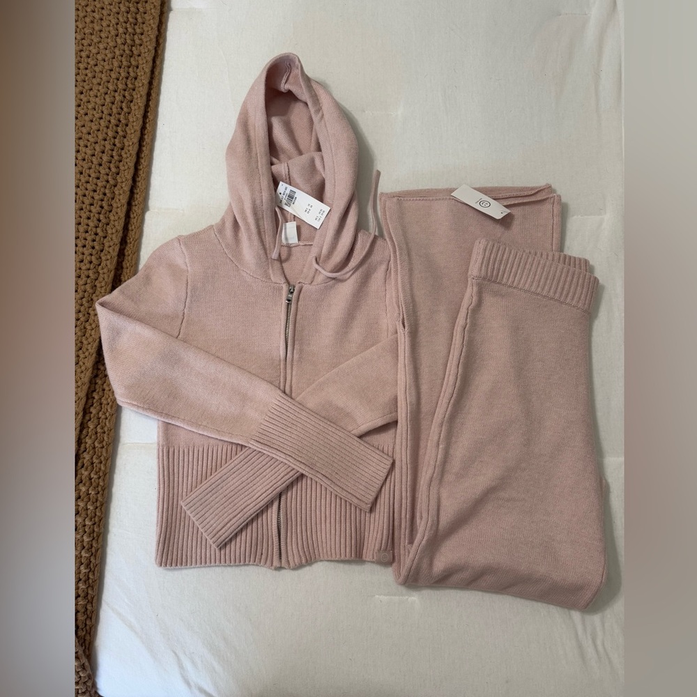 HOLLISTER GILLY HICKS MATCHING SWEATER KNIT SWEATSUIT SET!